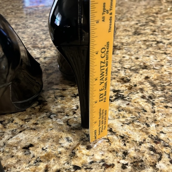 Stuart Weitzman shoes - Picture 9 of 9